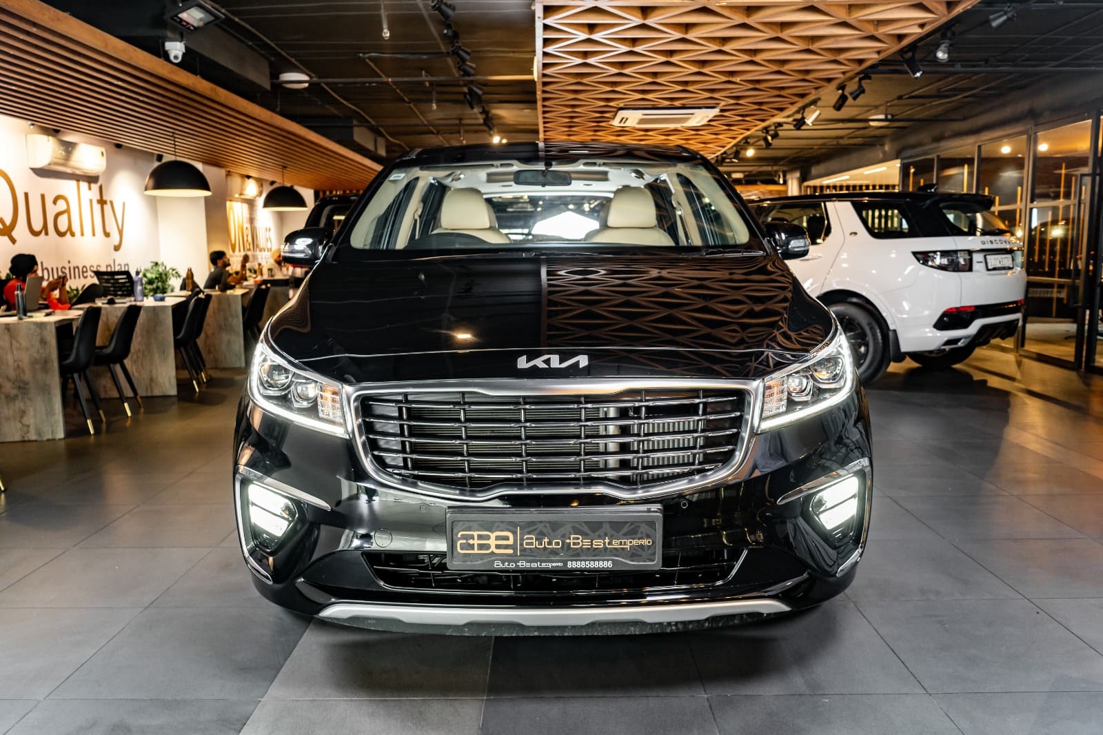 KIA CARNIVAL PRESTIGE