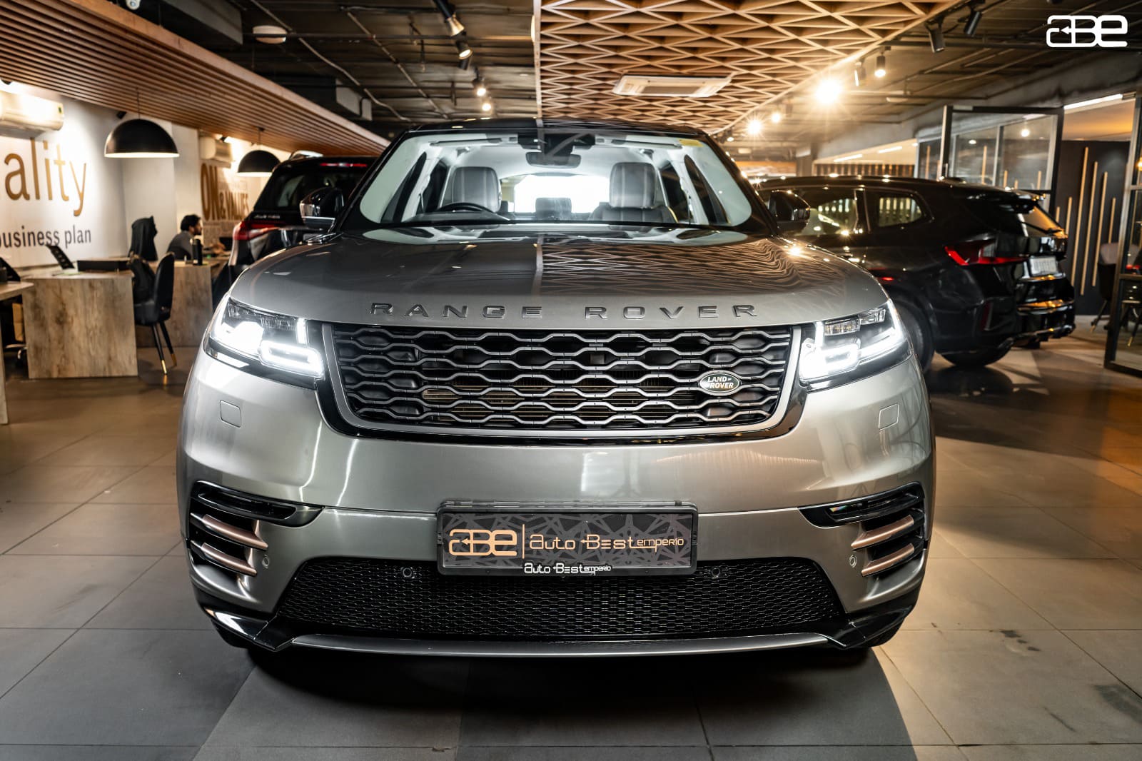 Range Rover Velar S R-DYNAMIC