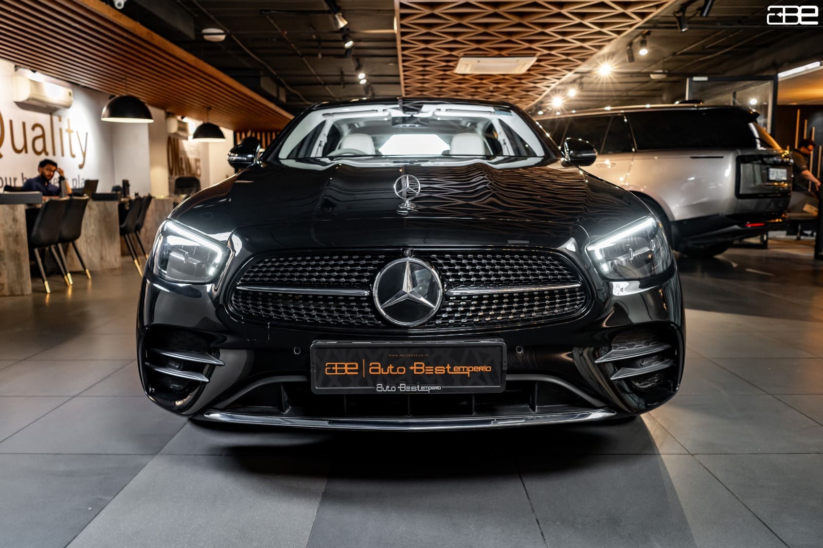 Mercedes-Benz E-Class E 220D AMG LINE