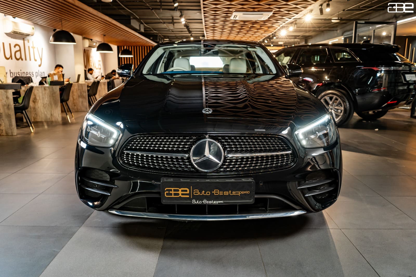 Mercedes-Benz E-Class E 220D AMG LINE
