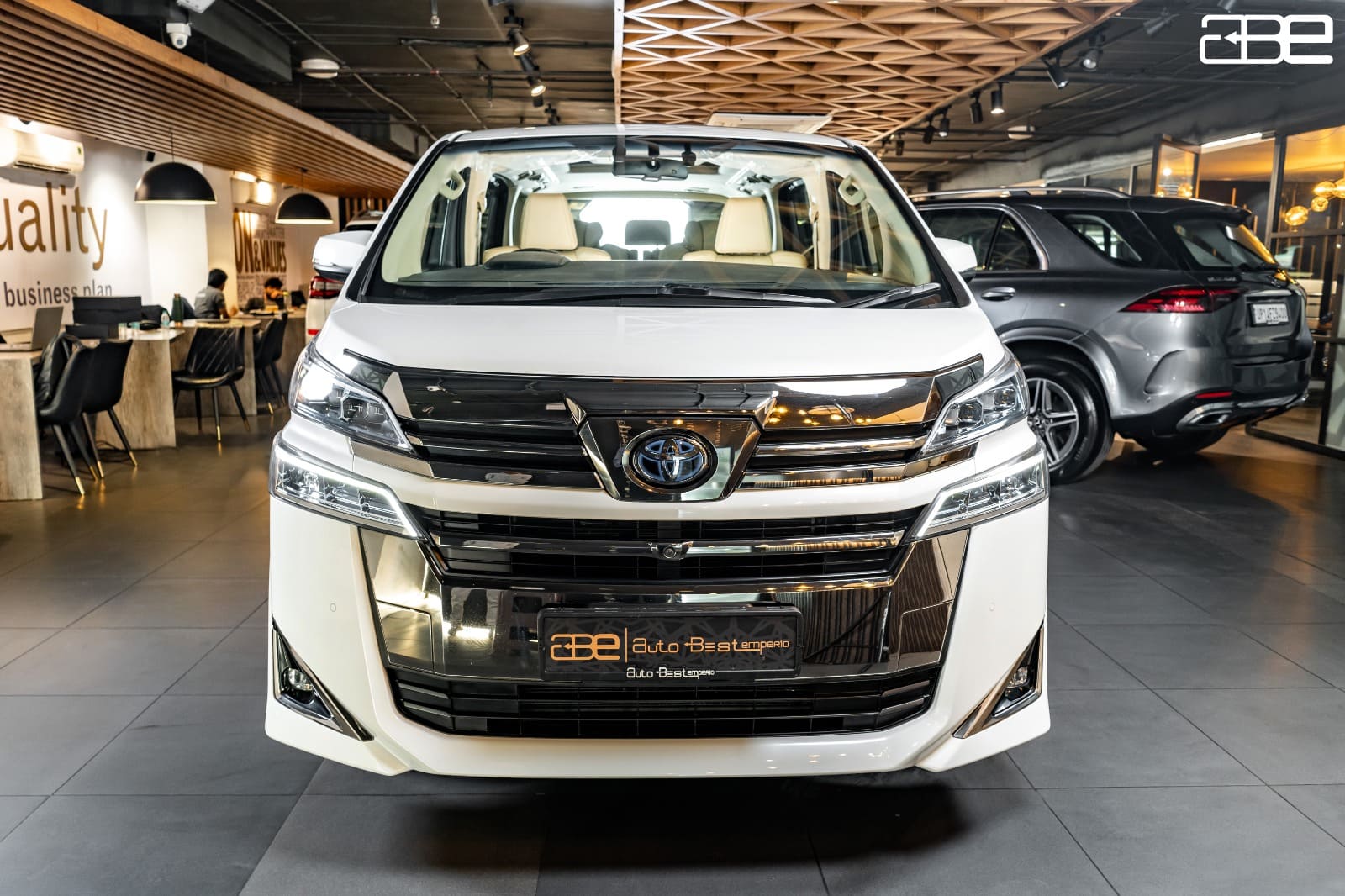 Toyota VELLFIRE EXECUTIVE LOUNGE