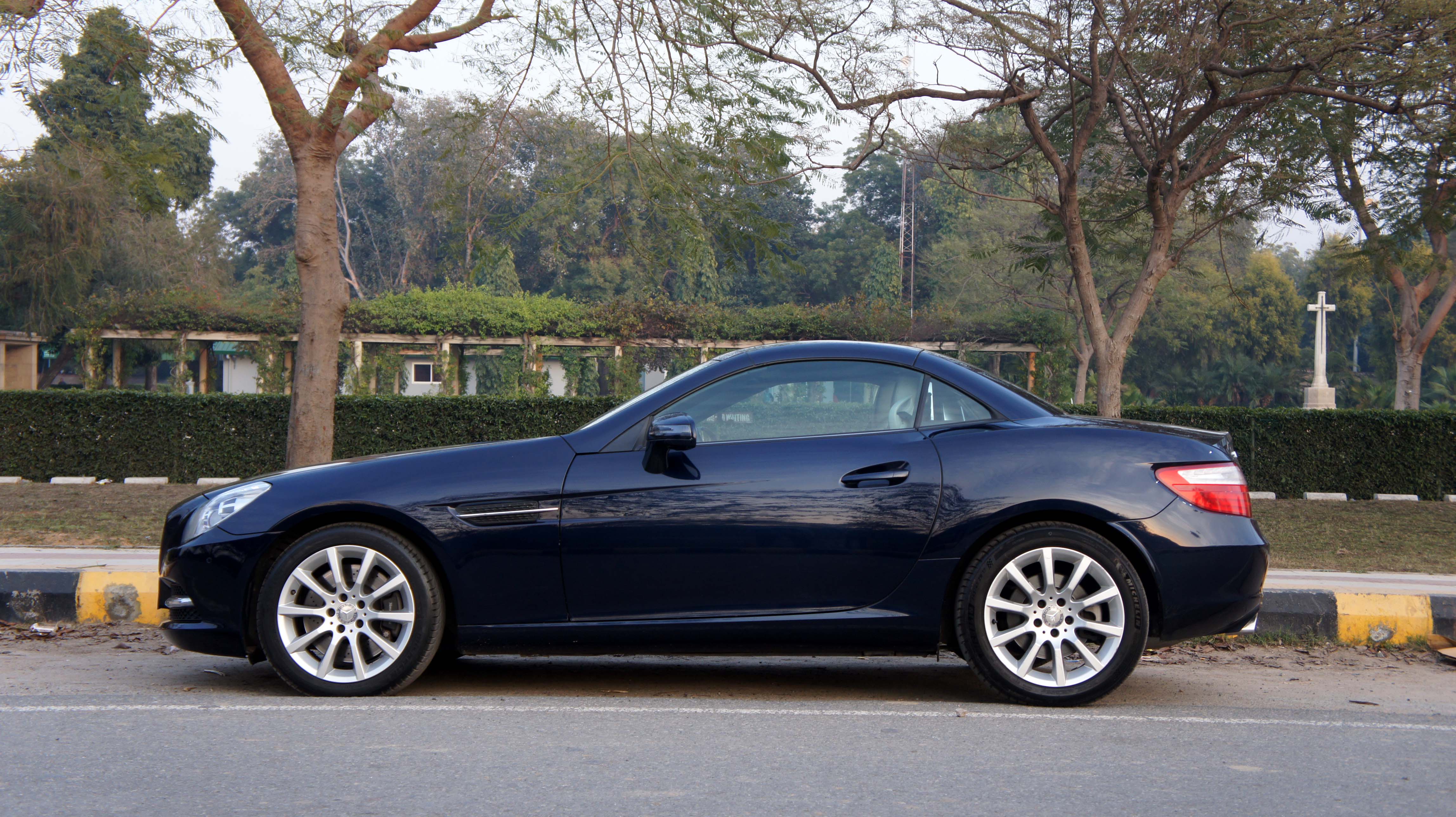 Buy Blue MercedesBenz SLK350 CONVERTIBLE At Best Price ABE
