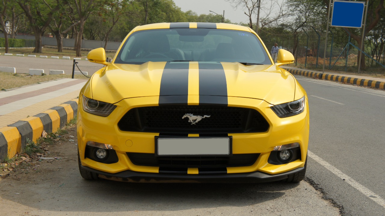 Ford MUSTANG V8 5.0L