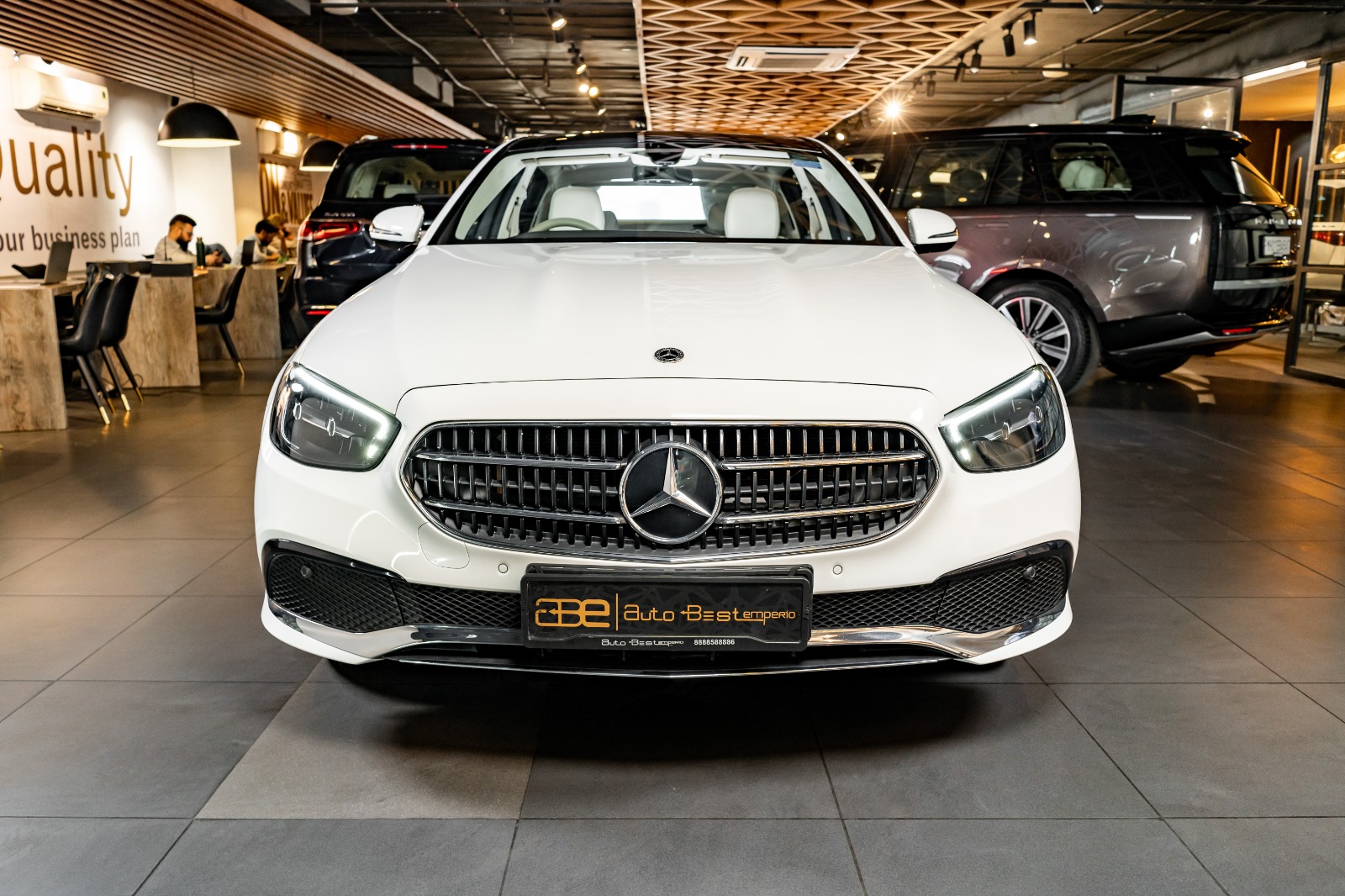 Mercedes-Benz E-Class E-200 EXCLUSIVE