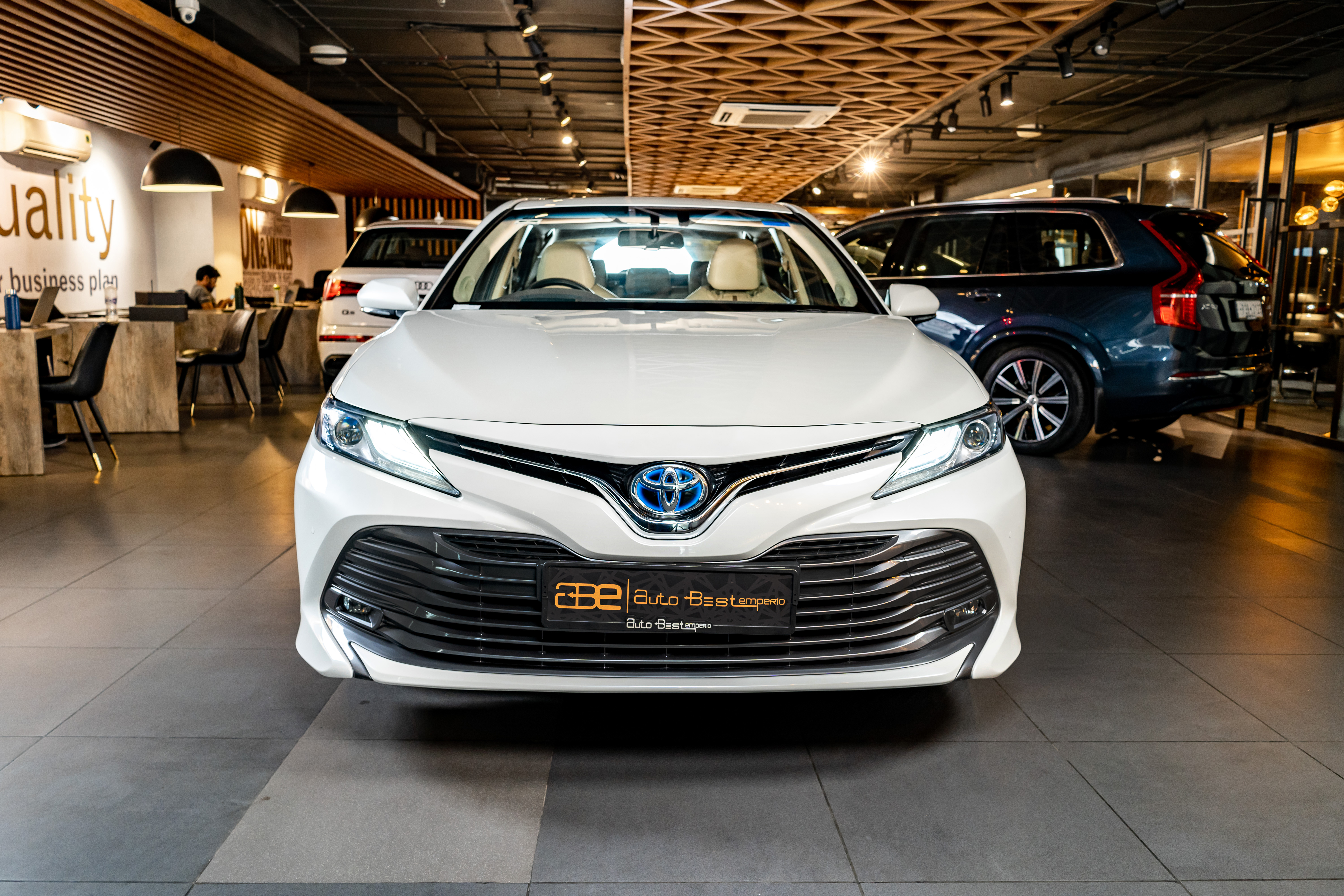 Toyota Camry HYBRID 2.5L