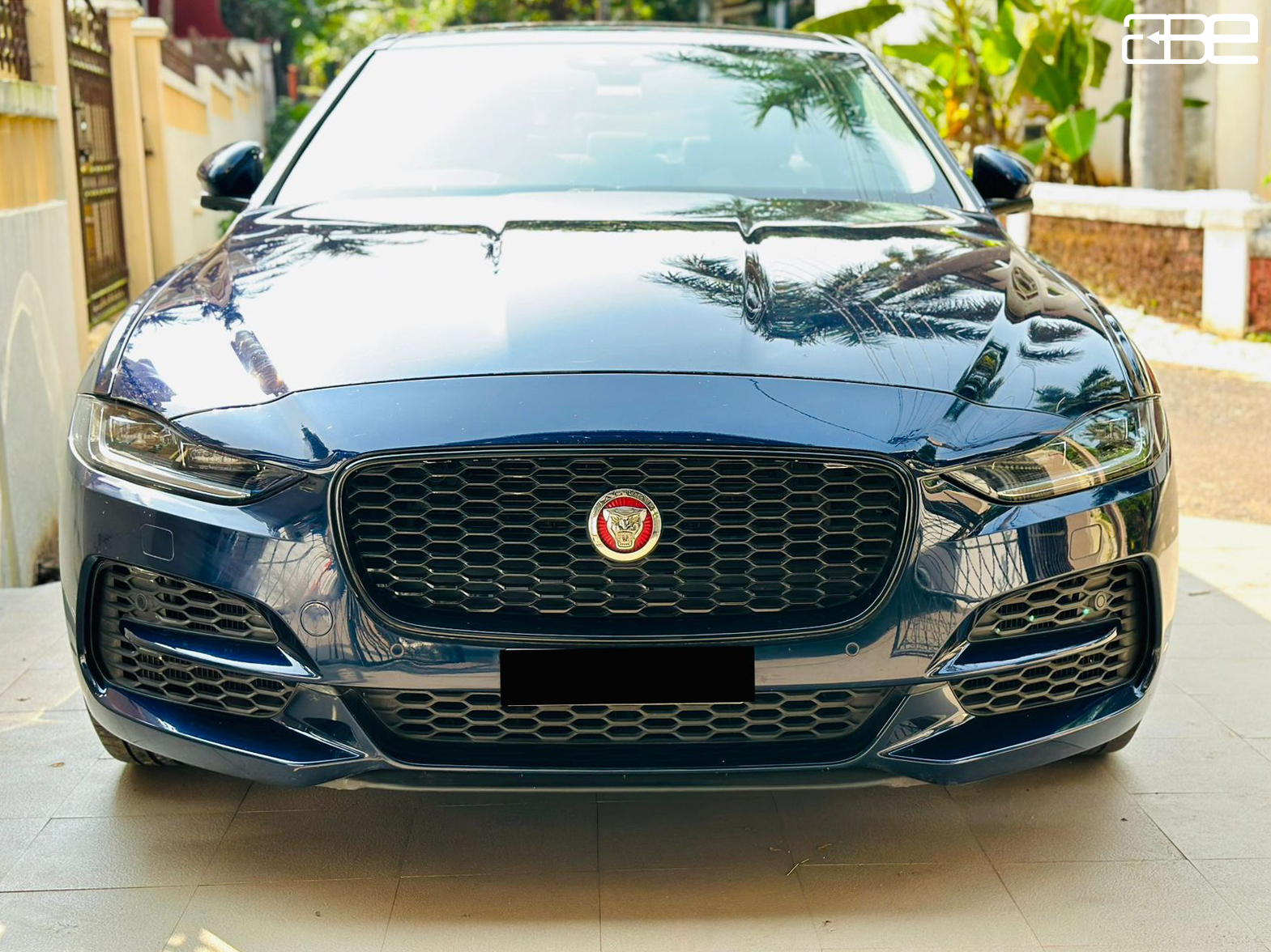 Jaguar XE SE 2.0L
