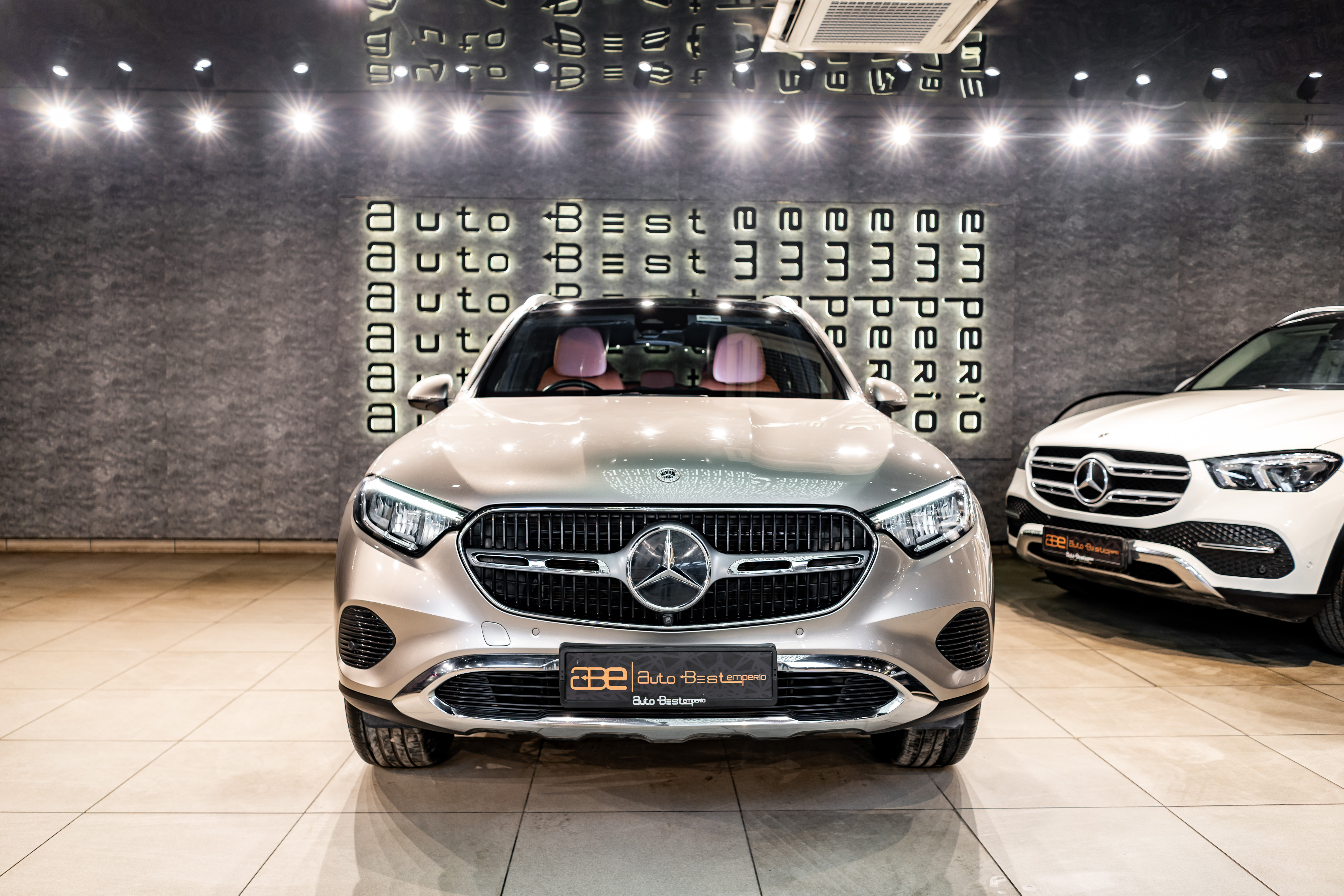 Mercedes-Benz GLC-300 4-MATIC