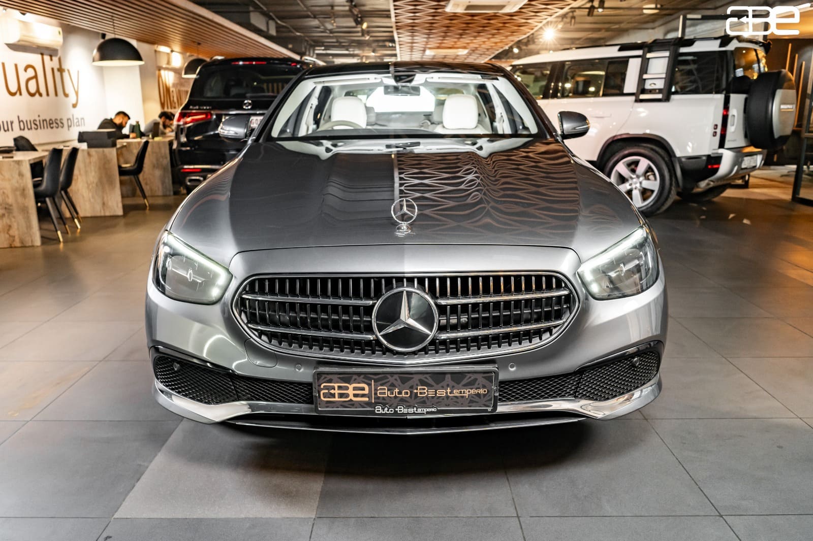 Mercedes-Benz E-Class E-200 EXCLUSIVE