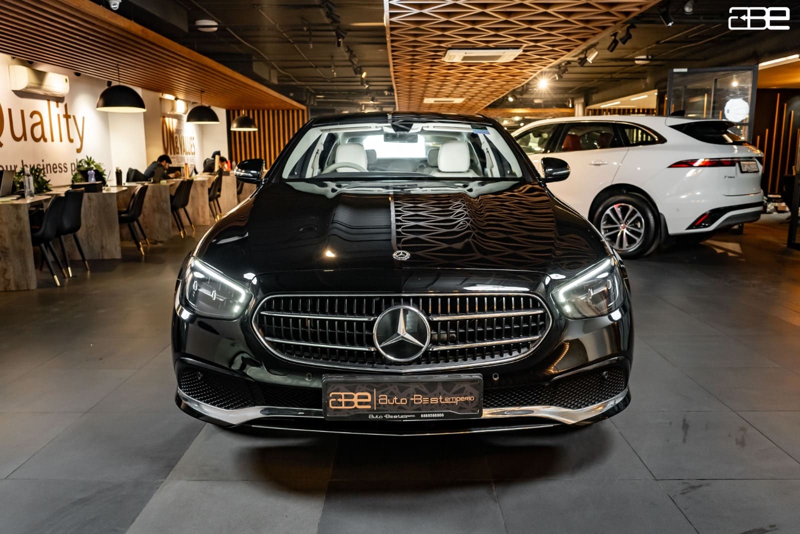 Mercedes-Benz E-Class E-200 EXCLUSIVE