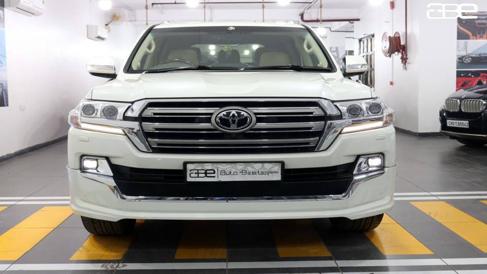 Toyota LAND CRUISER LC 200 VX V8