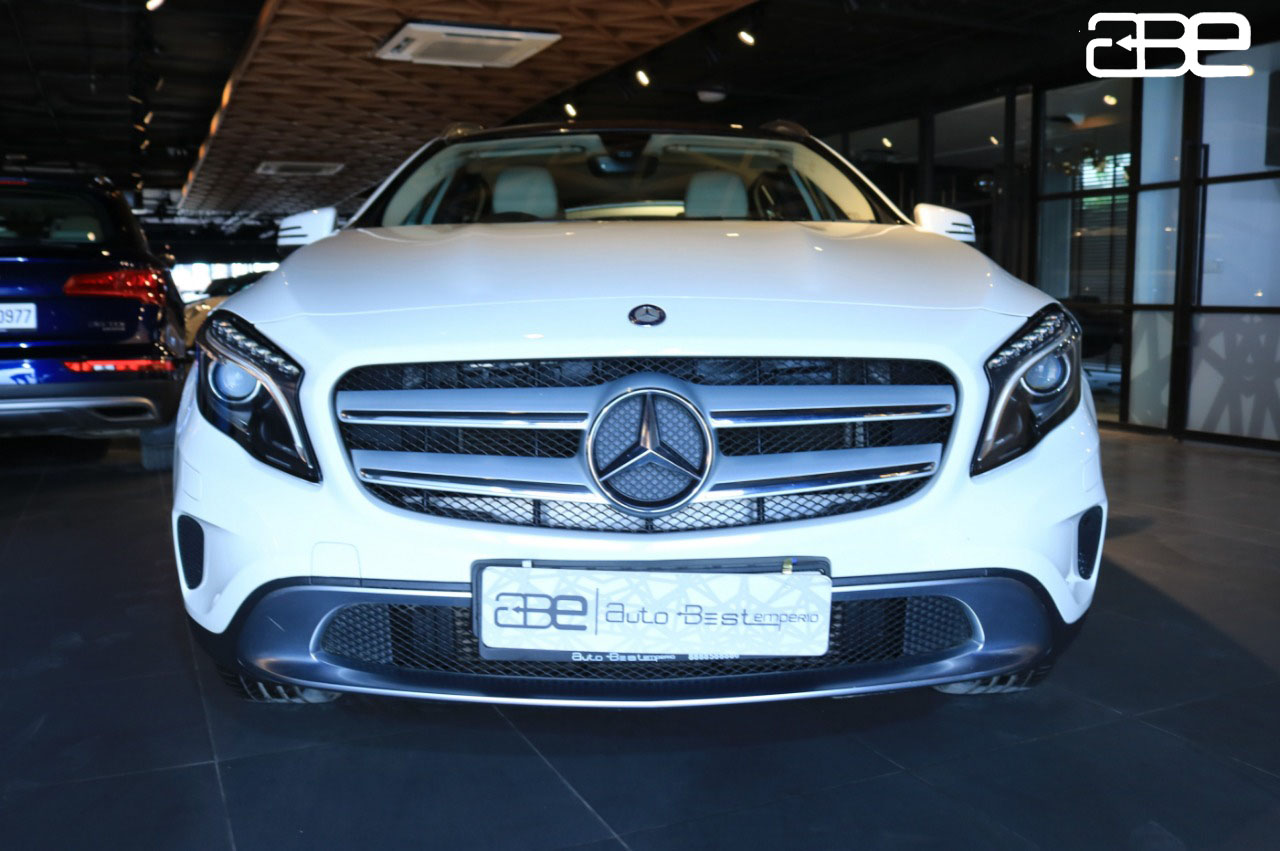 Mercedes-Benz GLA 200