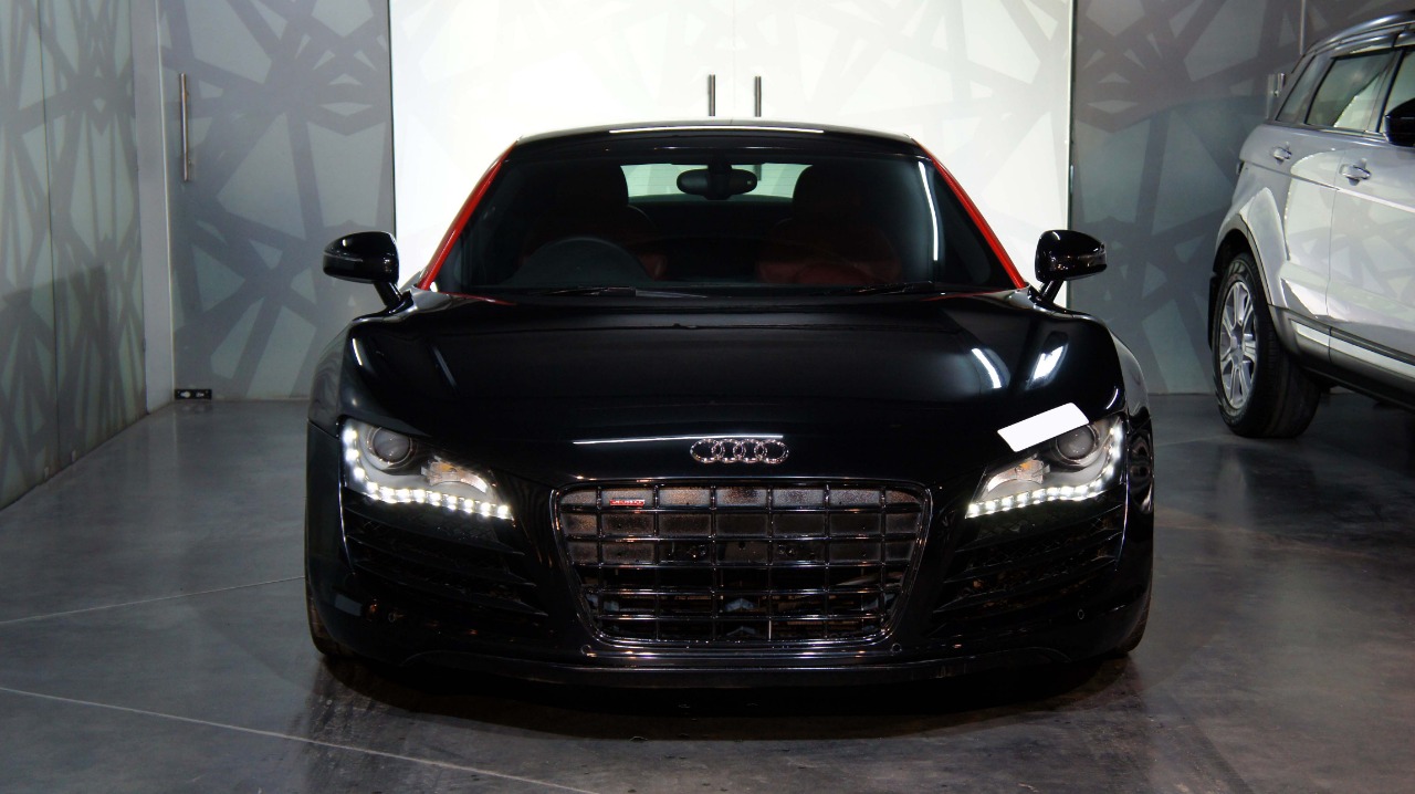 Audi R8 4.2L V8