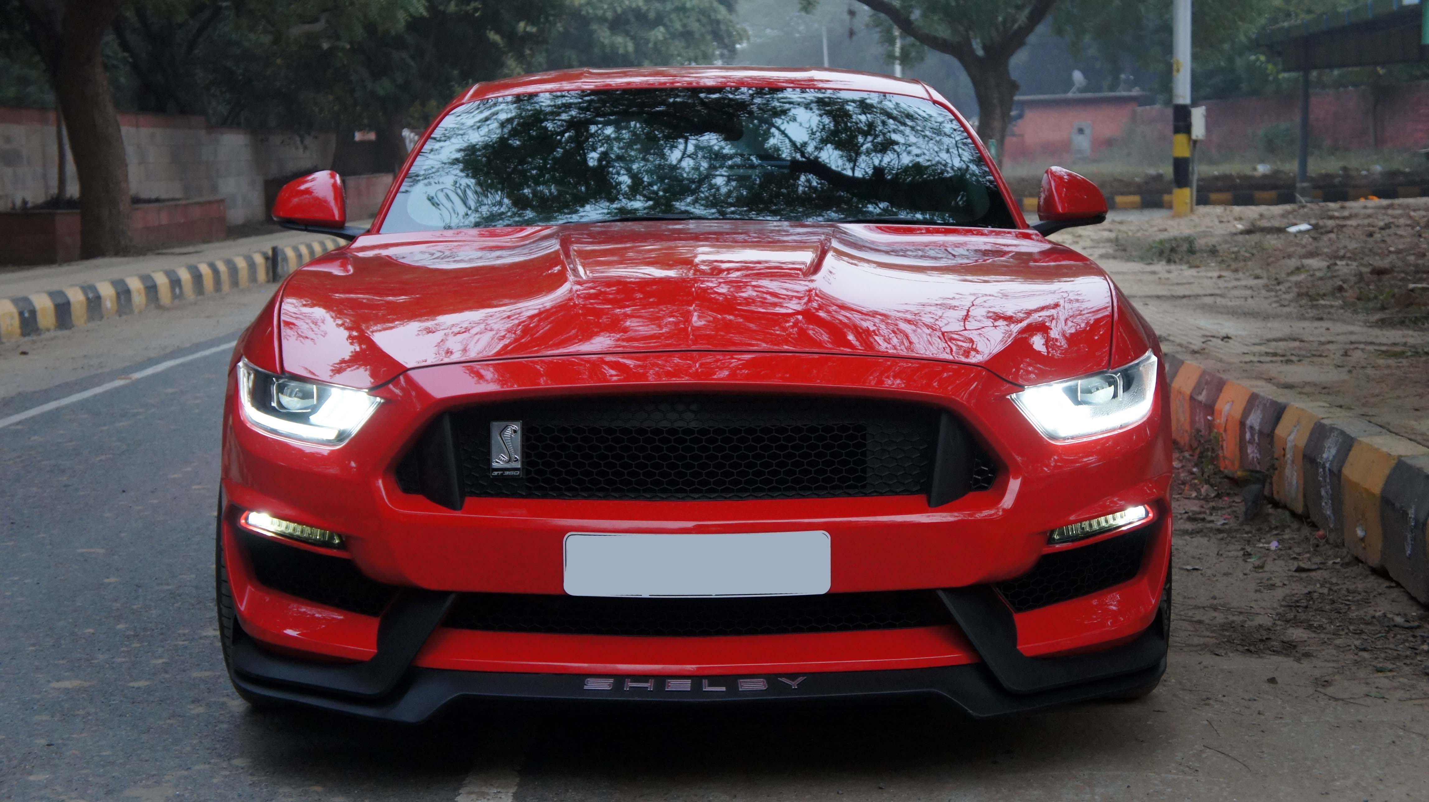 Ford MUSTANG V8 5.0L