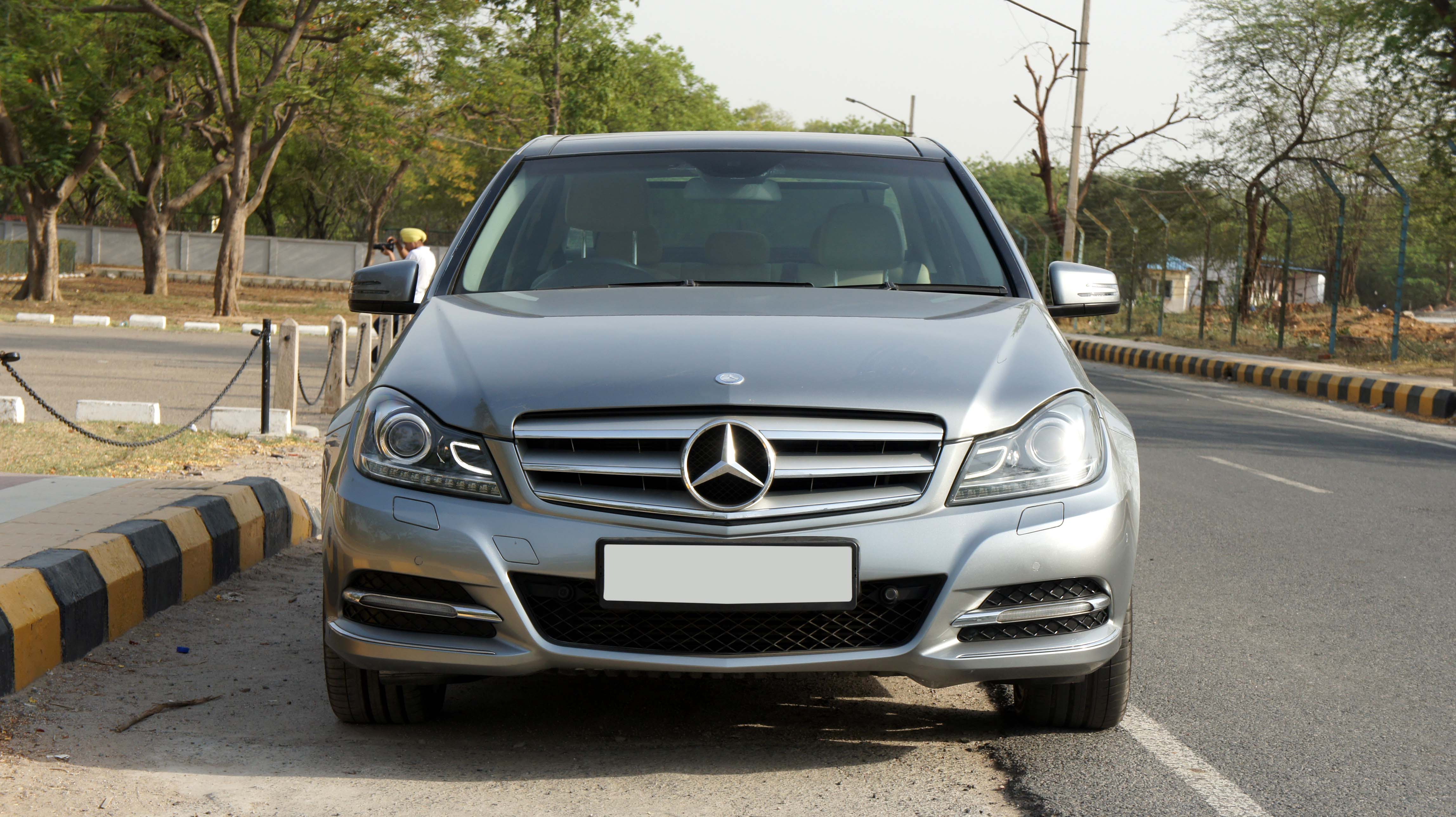 Mercedes-Benz C-Class C220D AVANTGARDE