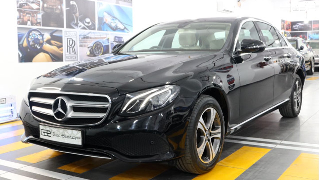 Mercedes-Benz E-220D Avantgrade-2