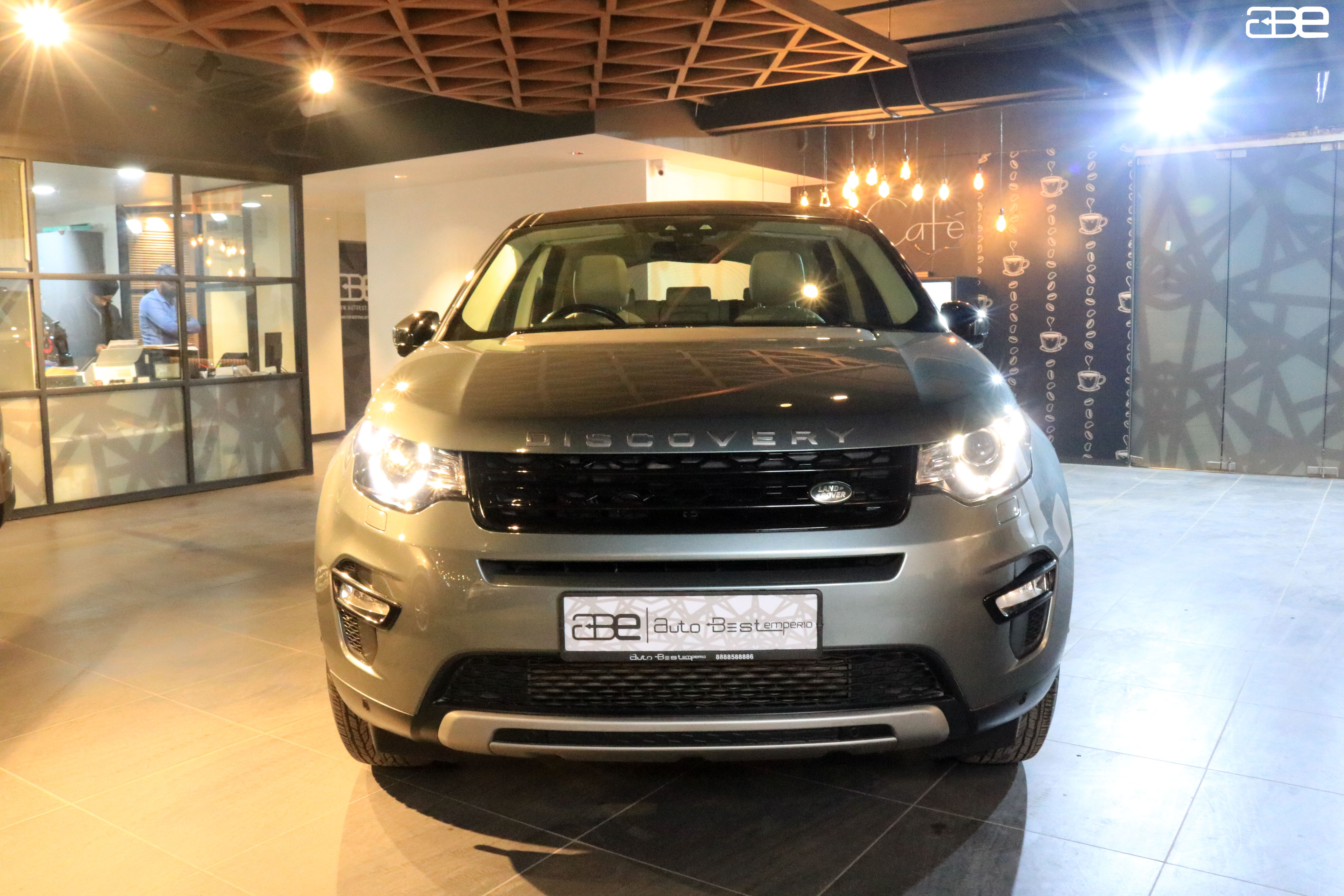 Land Rover Discovery Sport HSE 5-SEATER