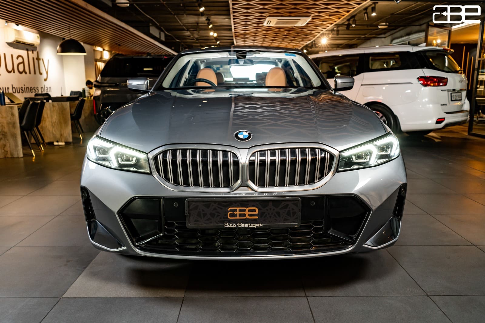 BMW 330Li LCI M-SPORT