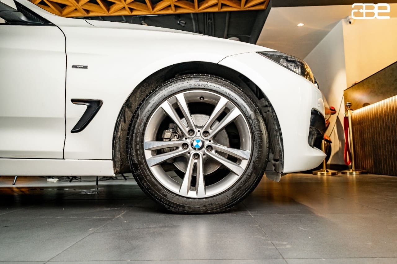 pre-owned-bmw-3gt-320d-corporate-edition