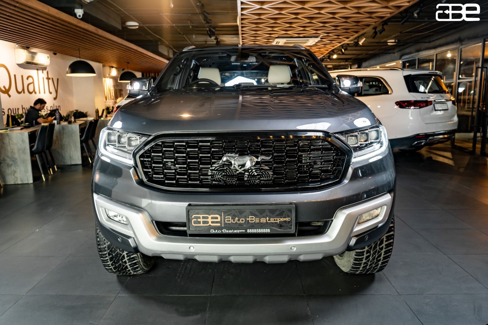 Ford ENDEAVOUR 4*4  AT 3.2 TITANIUM