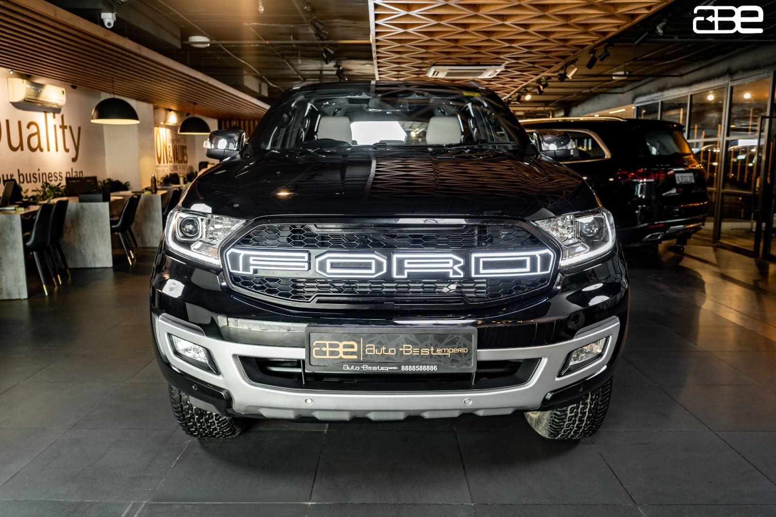 Ford ENDEAVOUR 4X2 AT TITANIUM PLUS