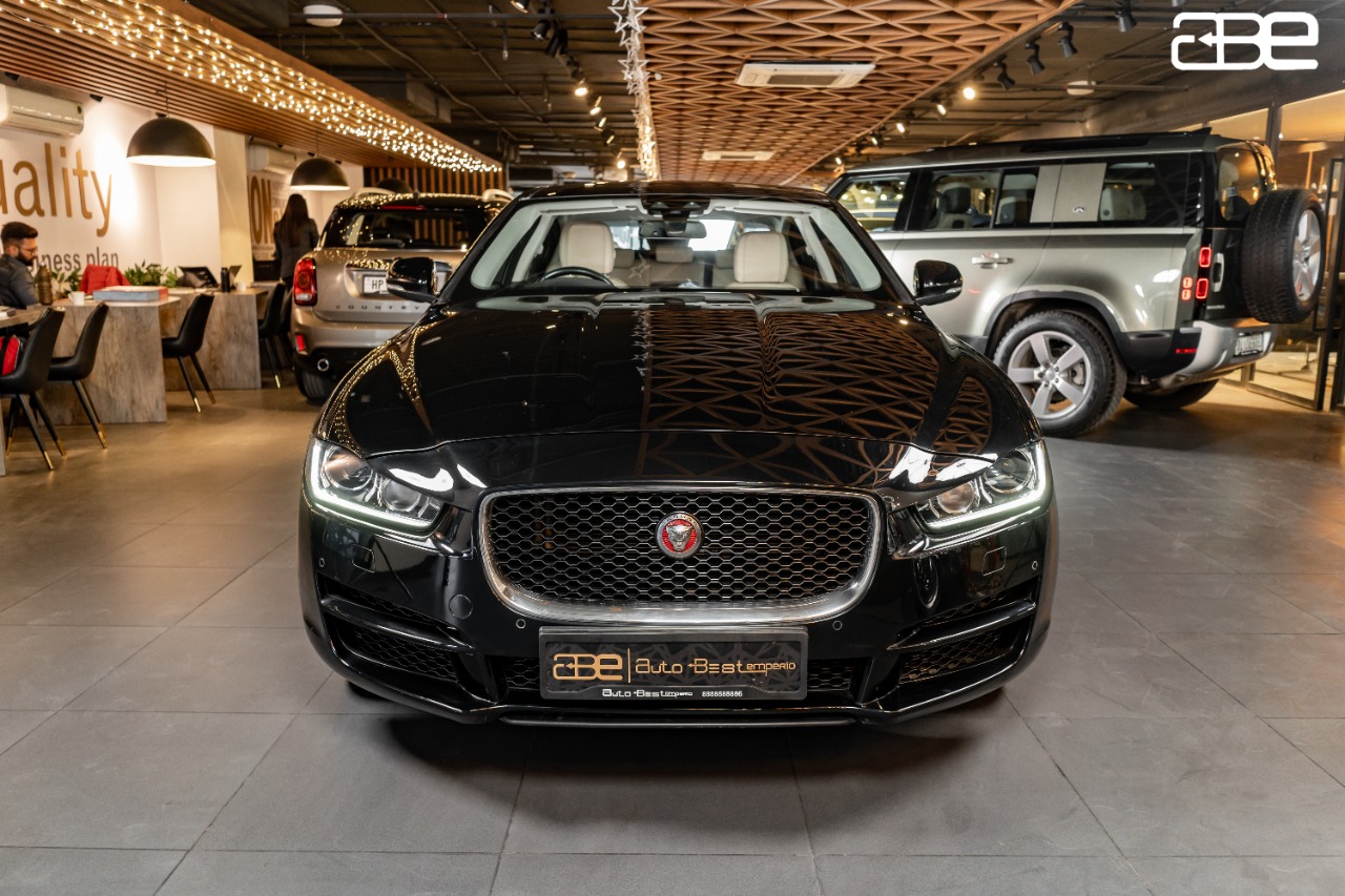 Jaguar XE PRESTIGE 2.0L