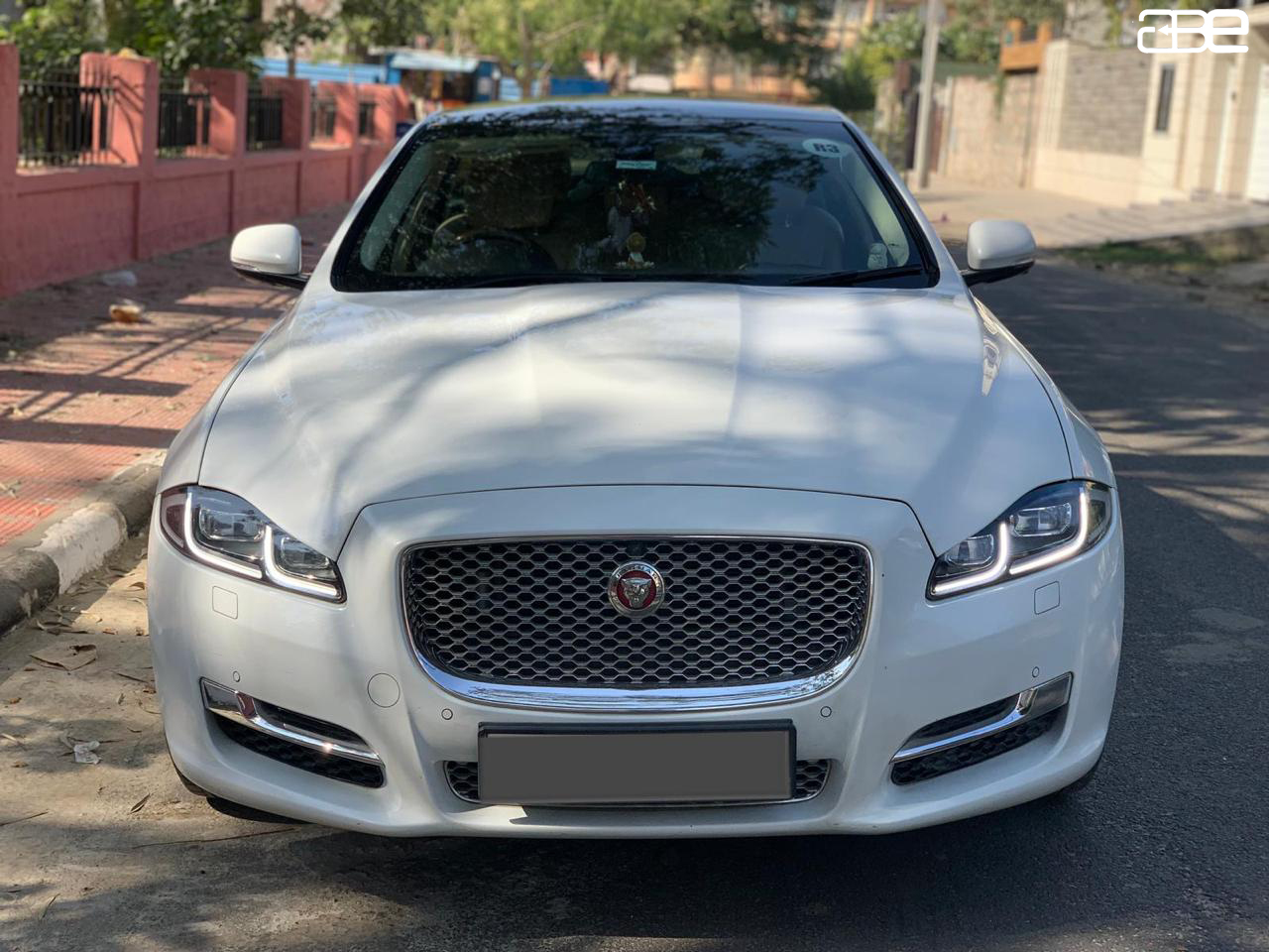 Jaguar XJ PORTFOLIO