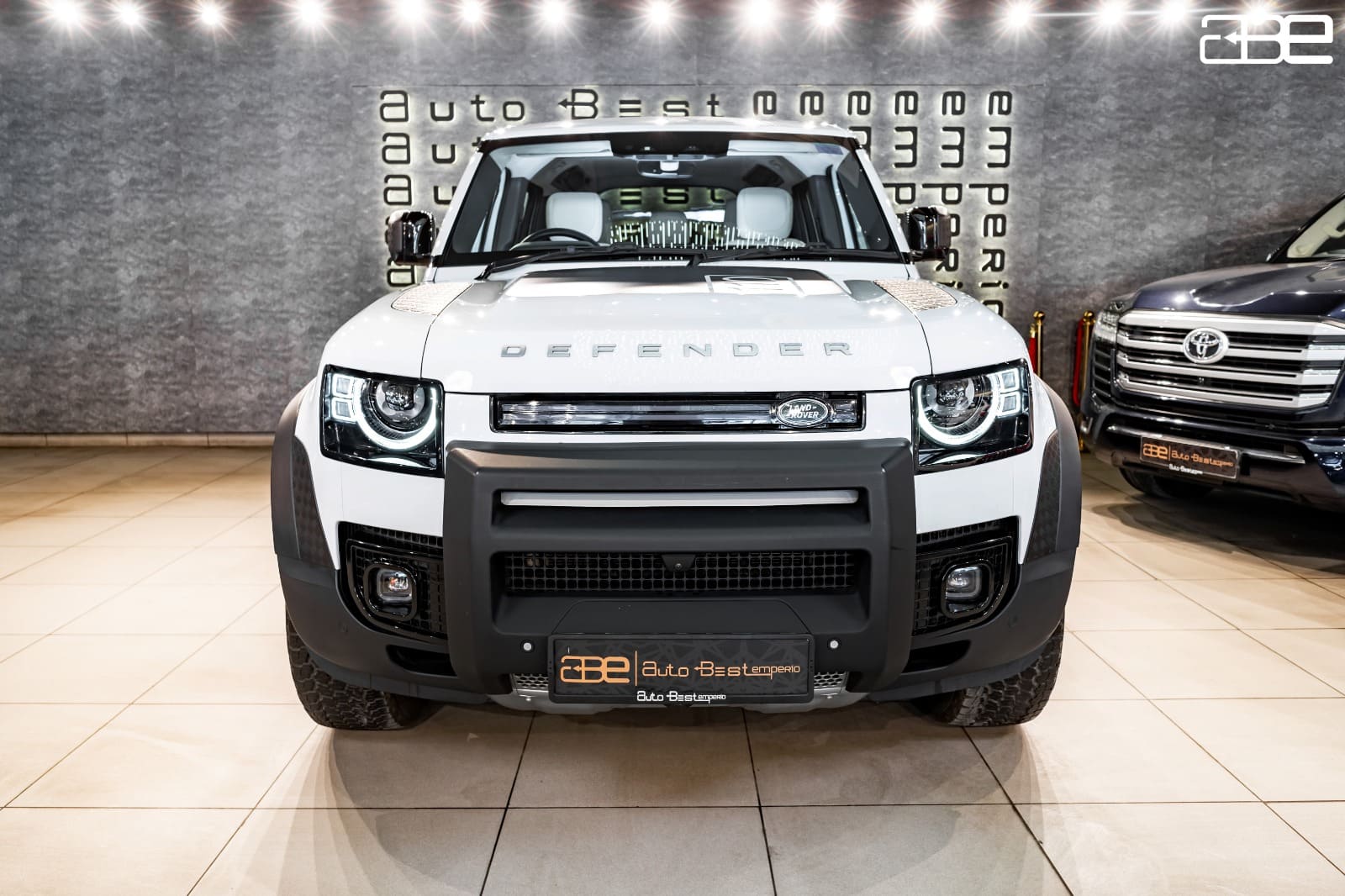 Land Rover DEFENDER 110 HSE (5 STR)