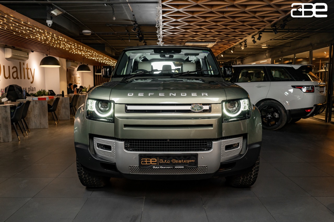 Pre Owned Land Rover DEFENDER 110 P-300 HSE