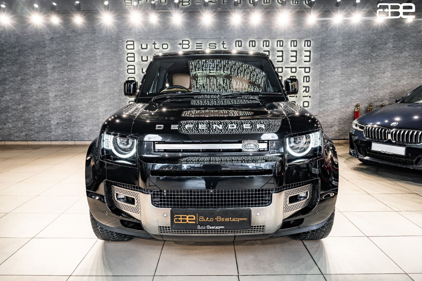 Land Rover DEFENDER 130 HSE (8SEATER)