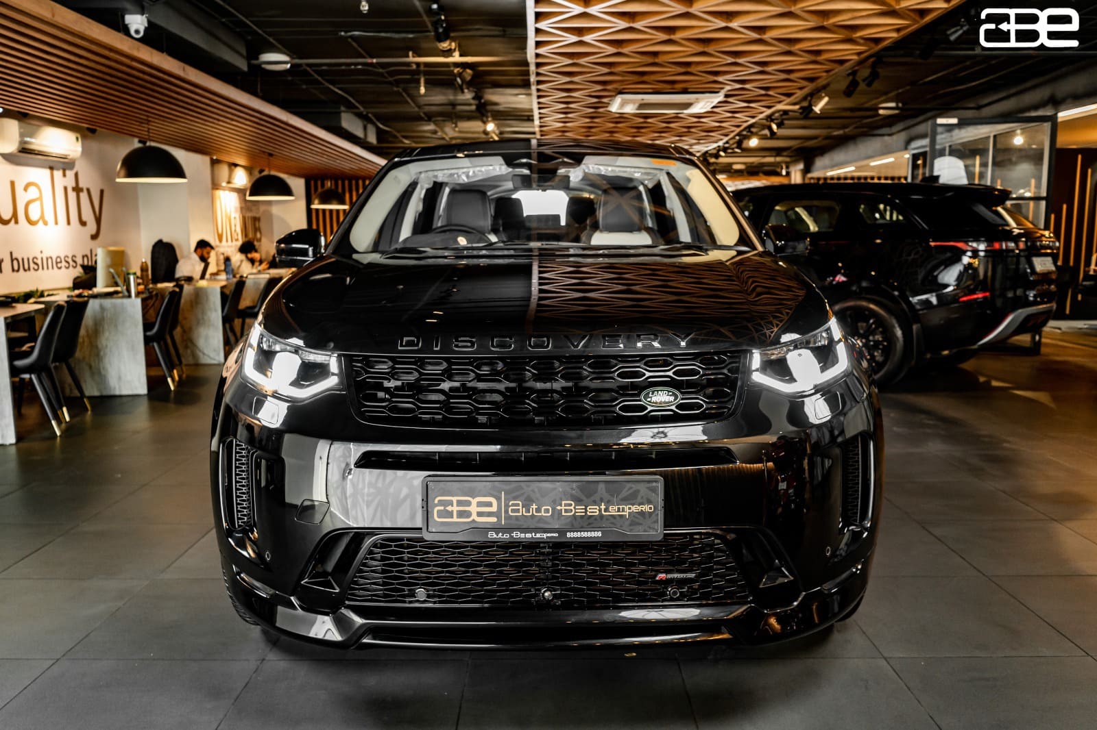 Land Rover Discovery Sport R-DYNAMIC SE