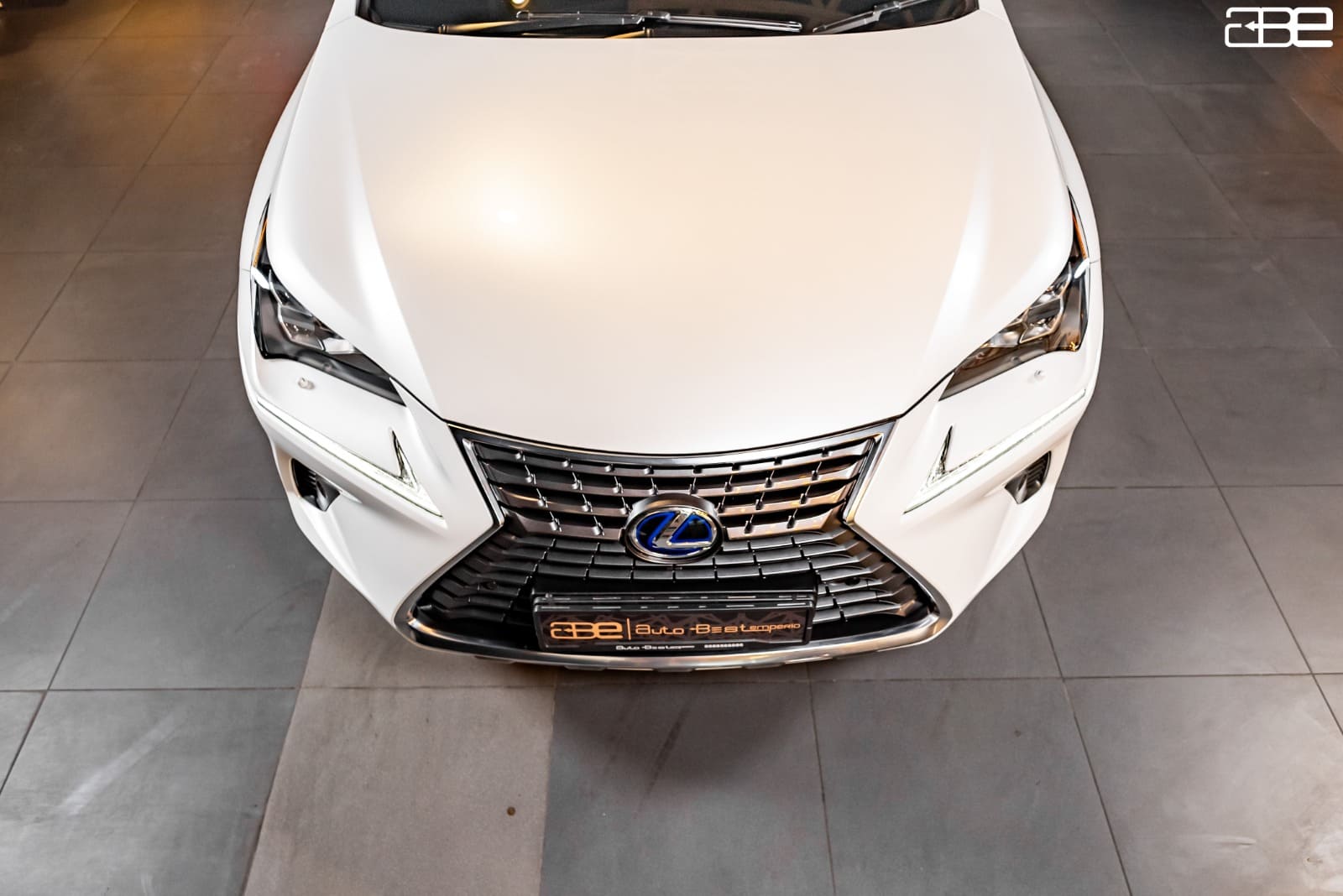 Lexus Nx 300H: Exquisite Luxury Redefined - b2py8wl