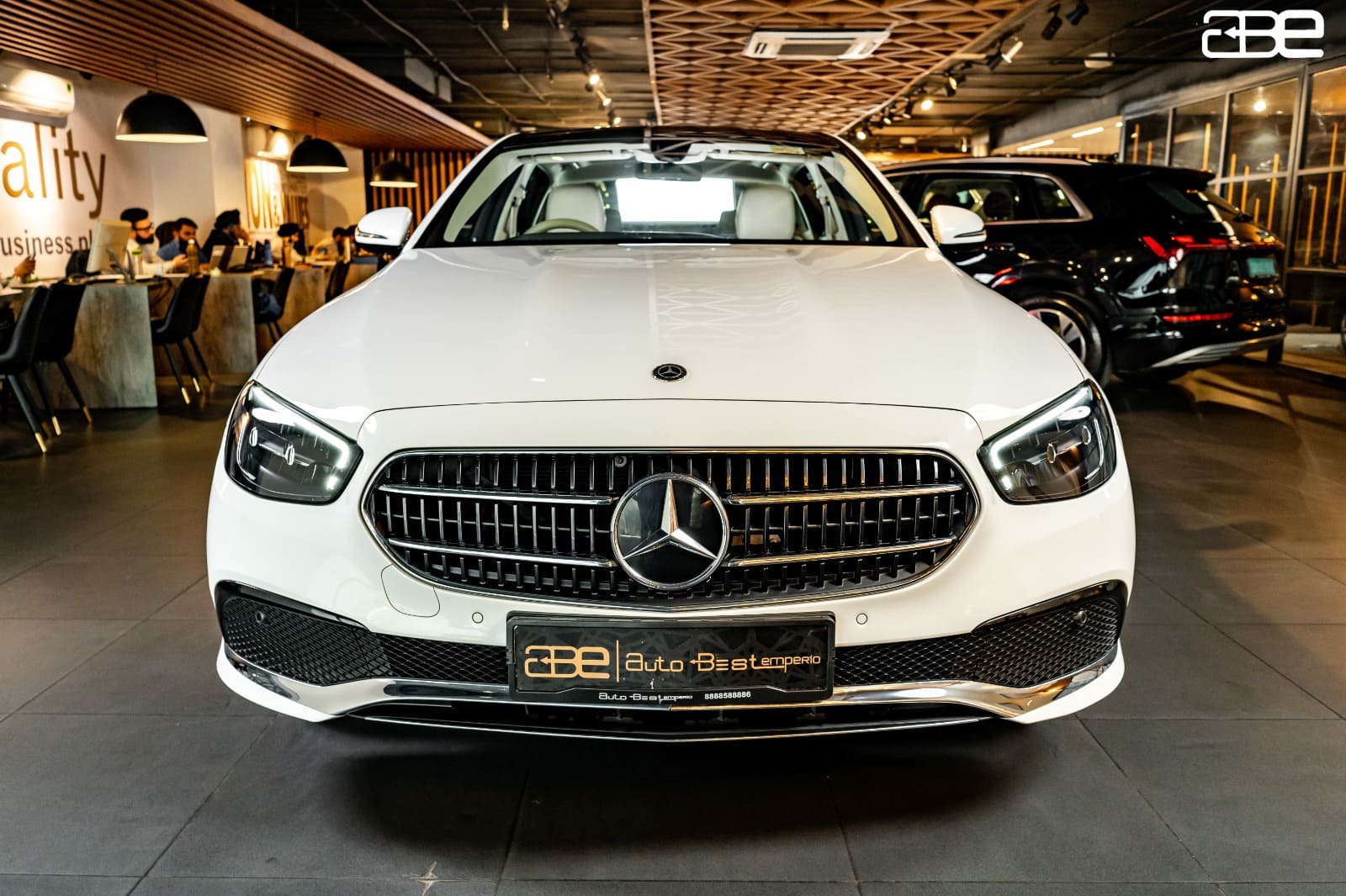 Mercedes-Benz E-Class E-200 EXCLUSIVE