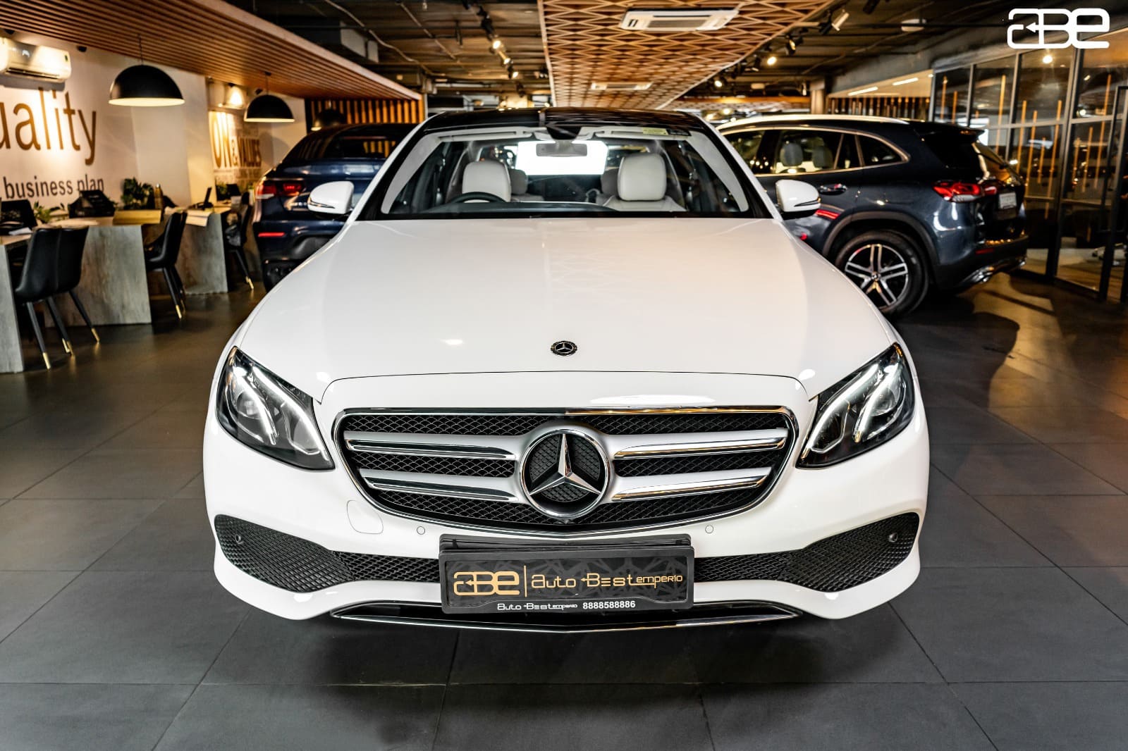 Mercedes-Benz E-Class E 220D AV-2