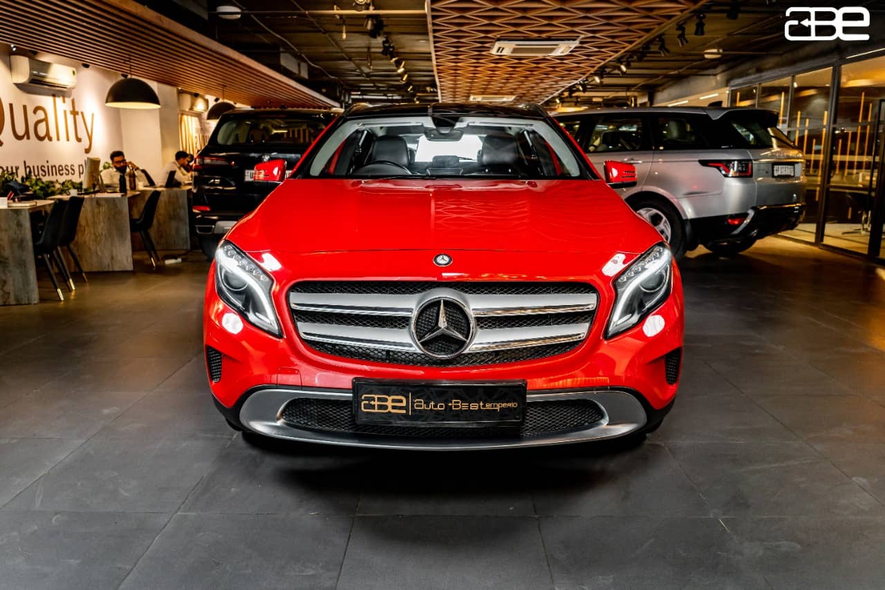 Mercedes-Benz GLA 200