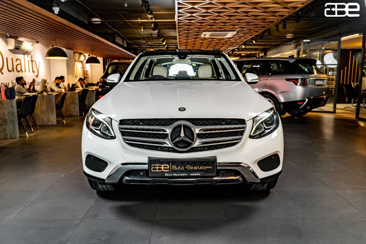 Mercedes-Benz GLC-220D 4-MATIC