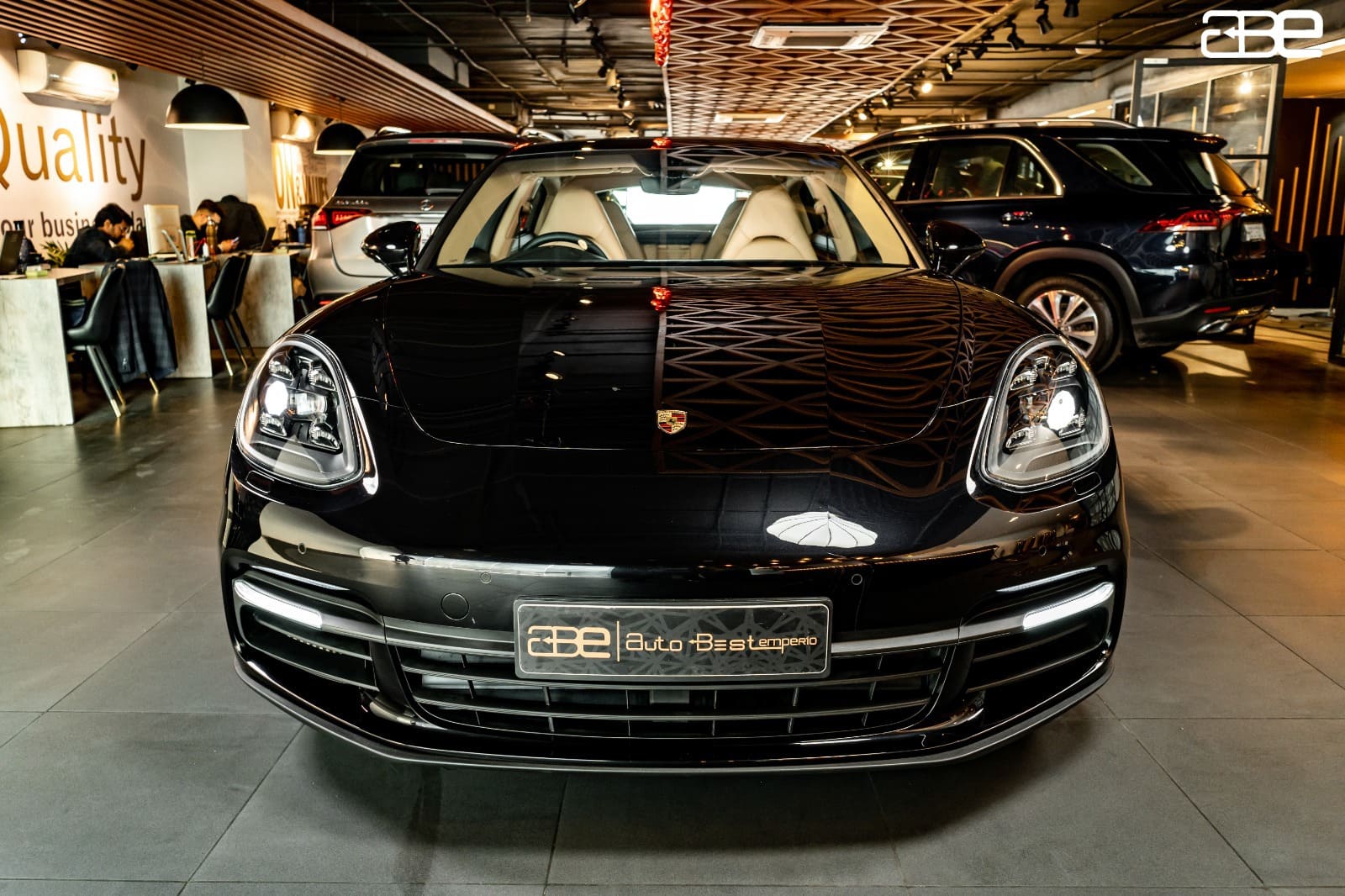 Porsche Panamera 4 ANNIVERSARY EDITION-10