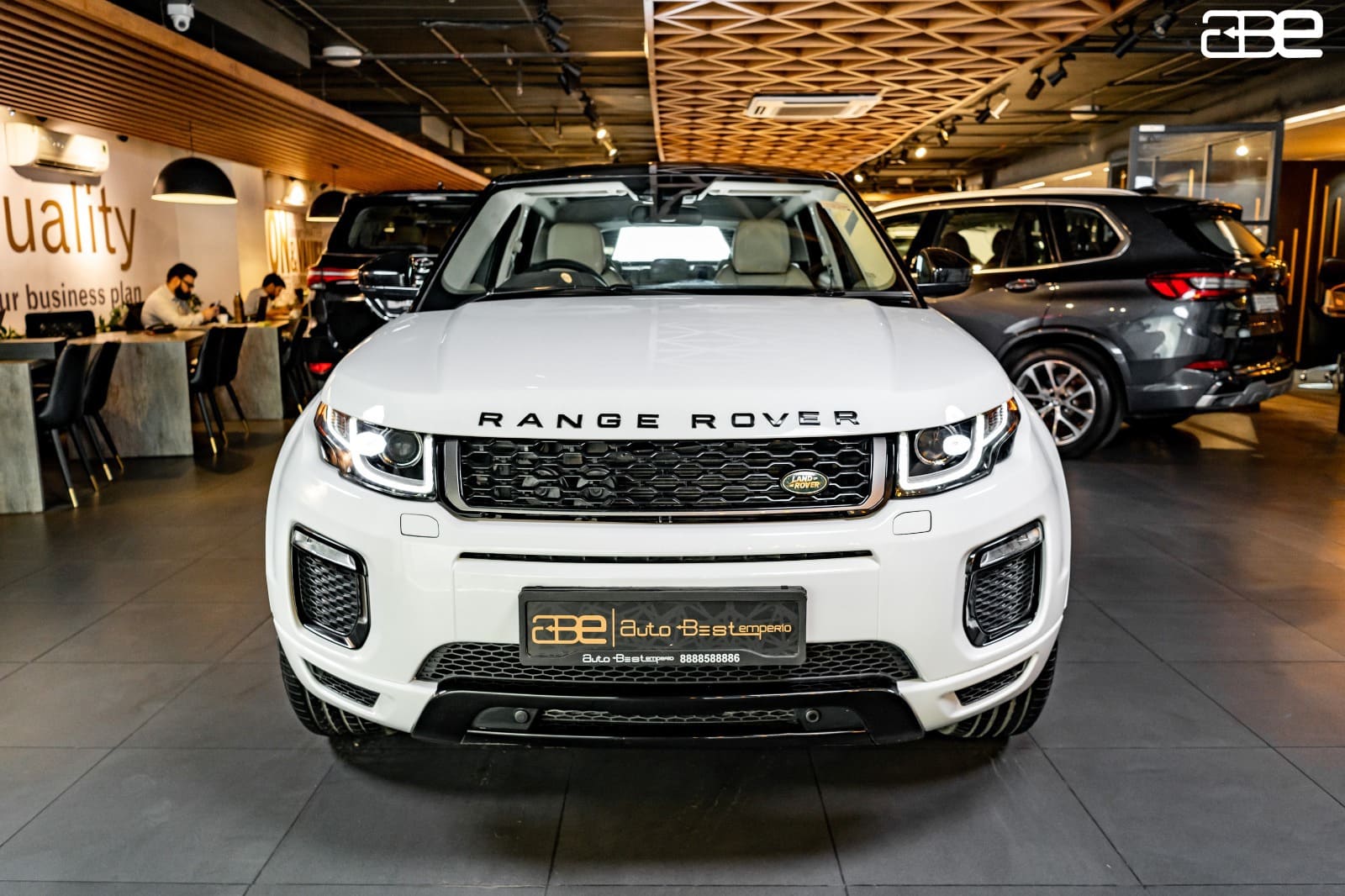 Range Rover EVOQUE SE 2.0L