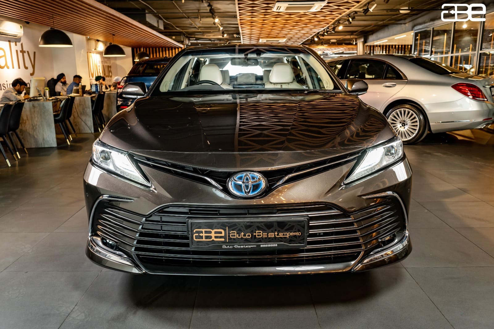 Toyota Camry HYBRID 2.5L