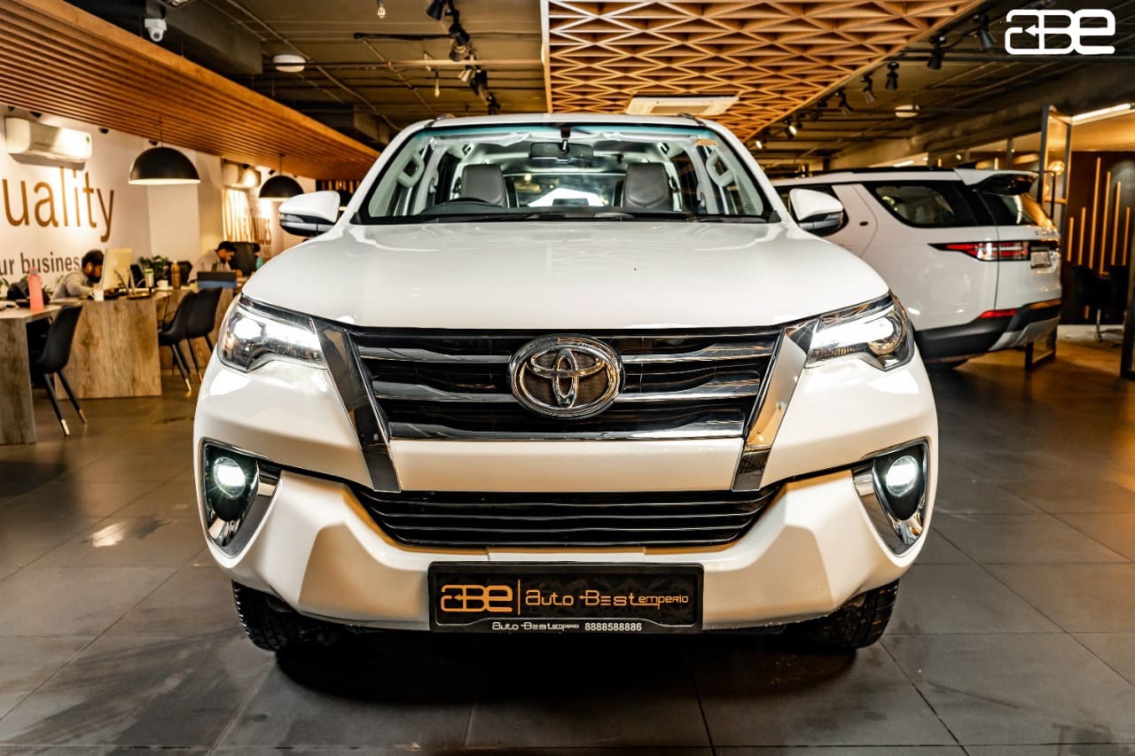 Toyota Fortuner 4*2 A/T 2.8L