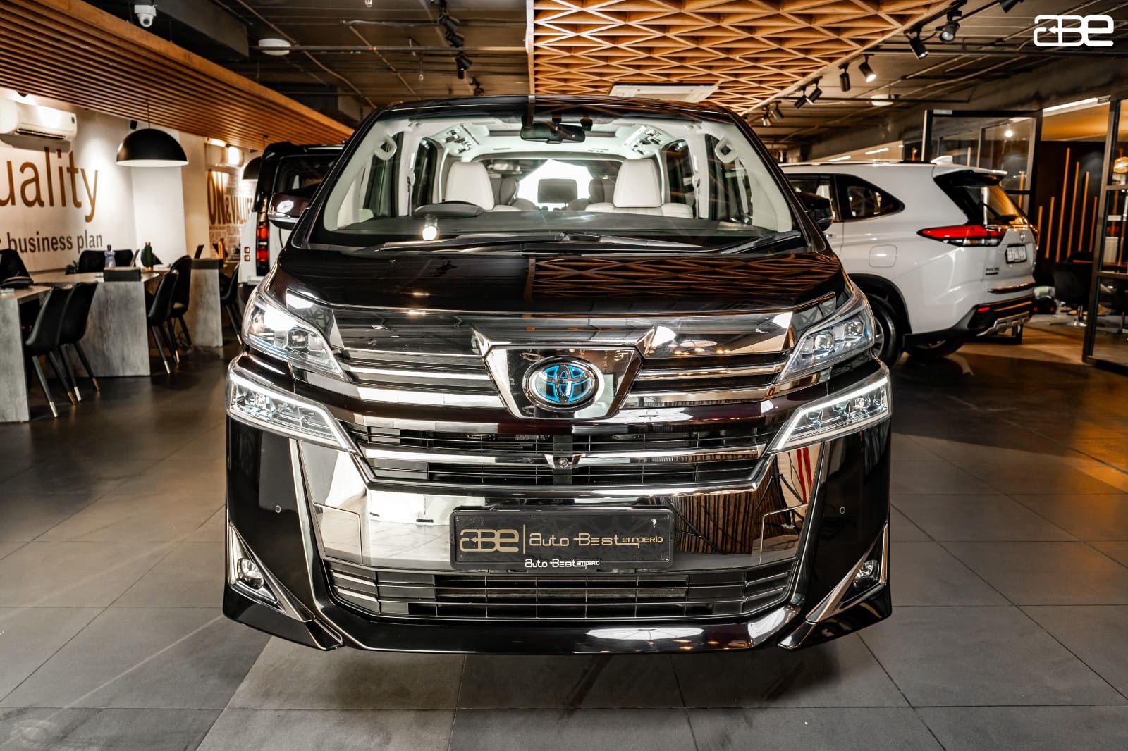 Toyota VELLFIRE EXECUTIVE LOUNGE